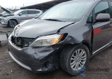 2015 Toyota Sienna Xle 8 Passenger z USA, uszkodzony, nr VIN 5TDYK3DC1FS566032